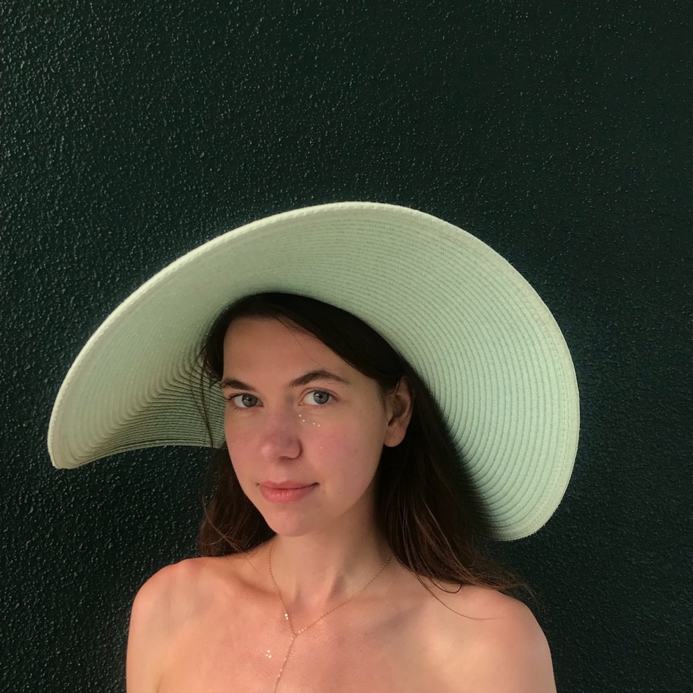 Meet your Posher, Genevieve